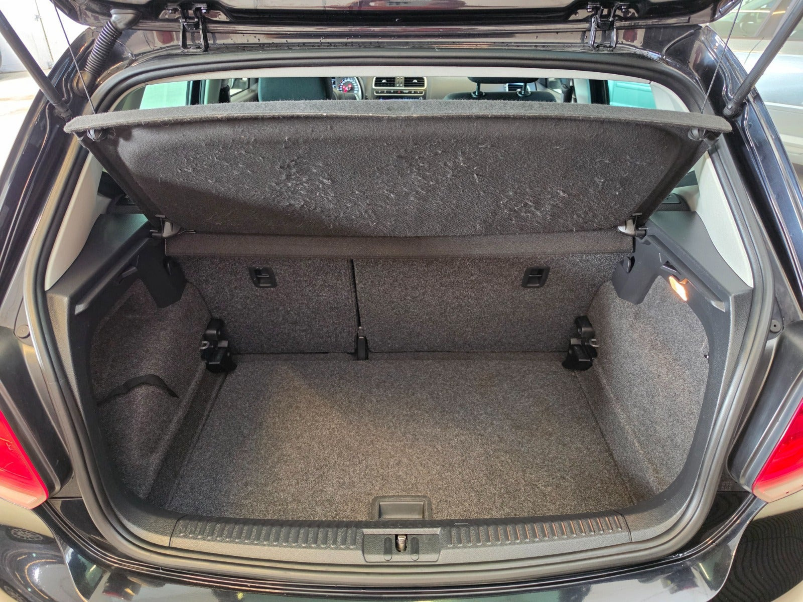 Sort VW Polo fra 2014