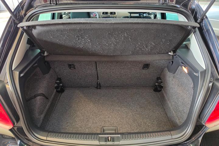 Sort VW Polo fra 2014
