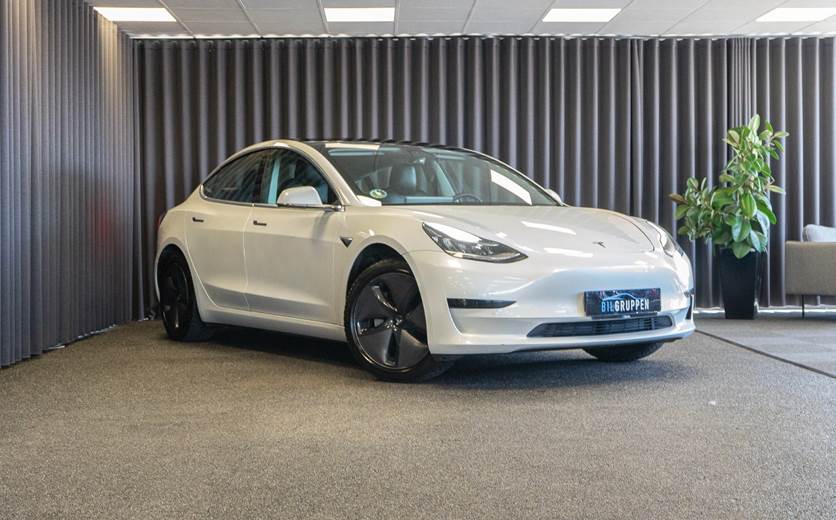 Tesla Model 3 Standard Range+ RWD