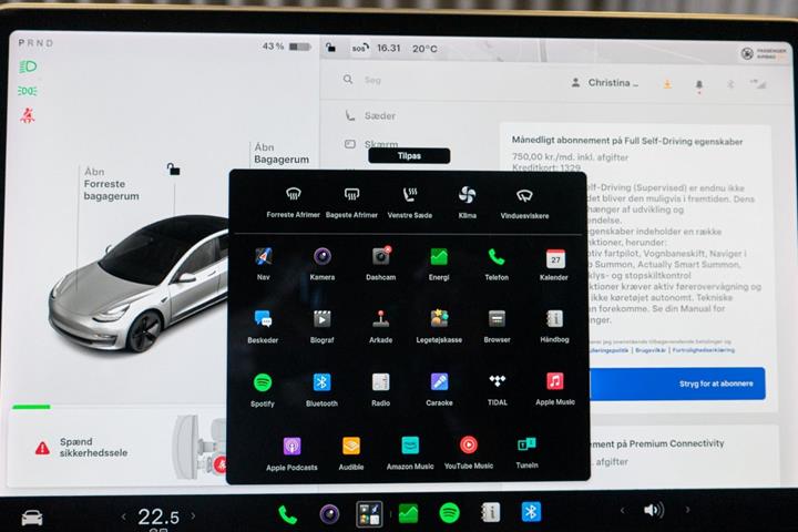 Hvid Tesla Model 3 fra 2021