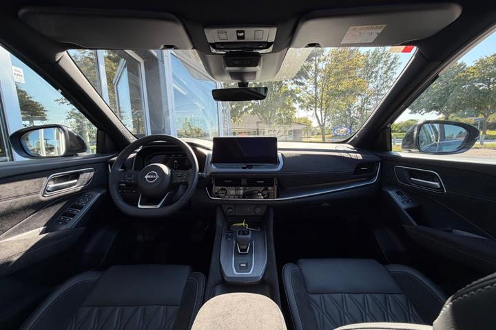 Grøn Nissan Qashqai fra 2025