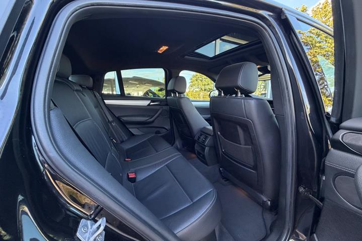Sort BMW X4 fra 2018