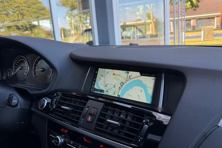 Sort BMW X4 fra 2018