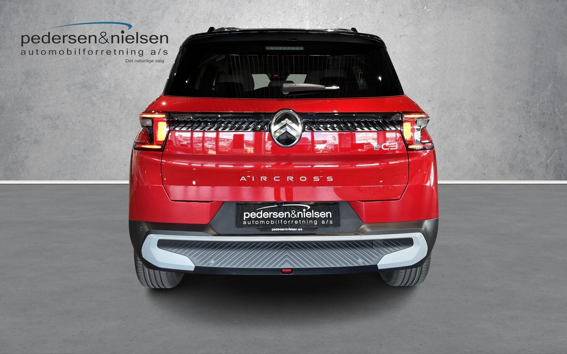 Rød Citroën e-C3 Aircross fra 2026