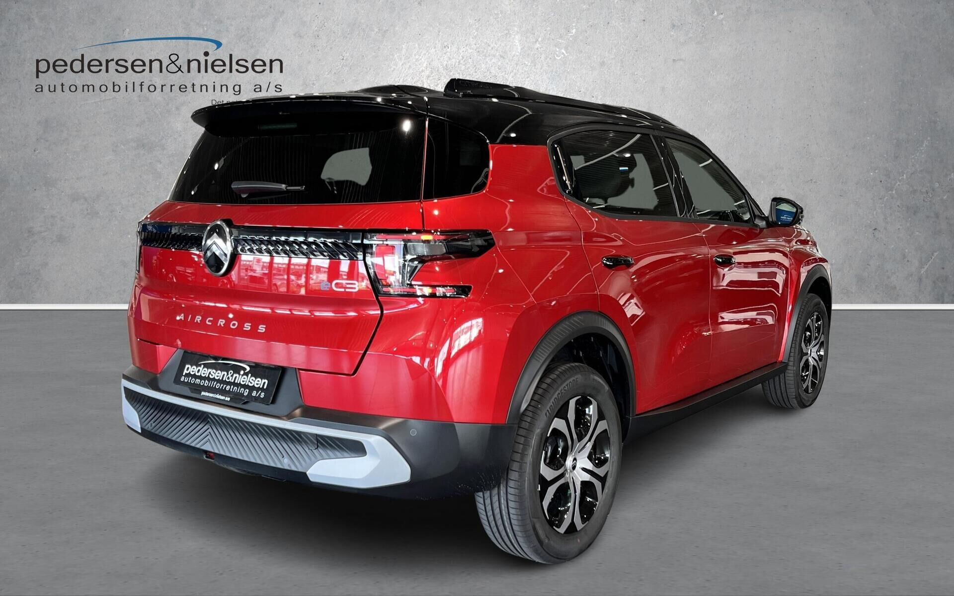 Rød Citroën e-C3 Aircross fra 2026