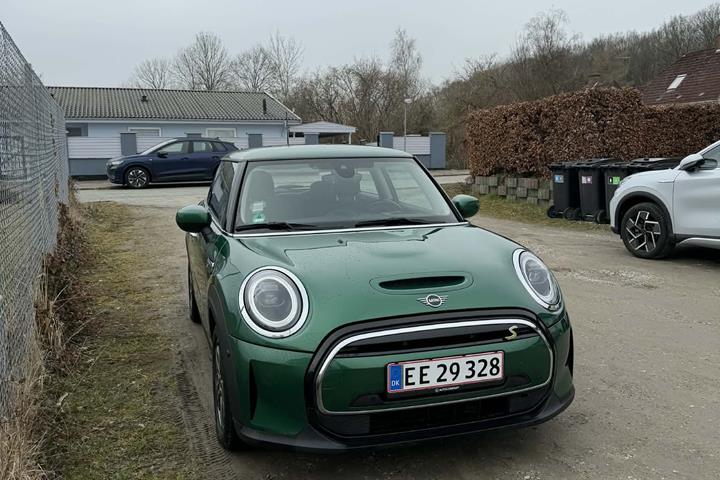 Grøn Mini Cooper SE fra 2021