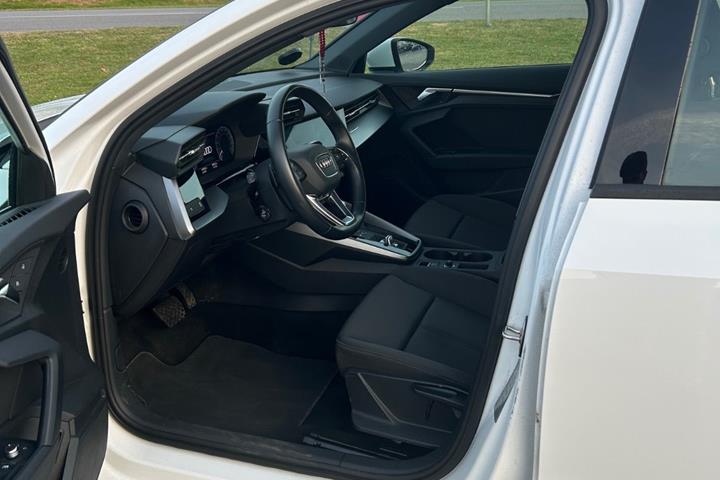 Hvid Audi A3 fra 2021