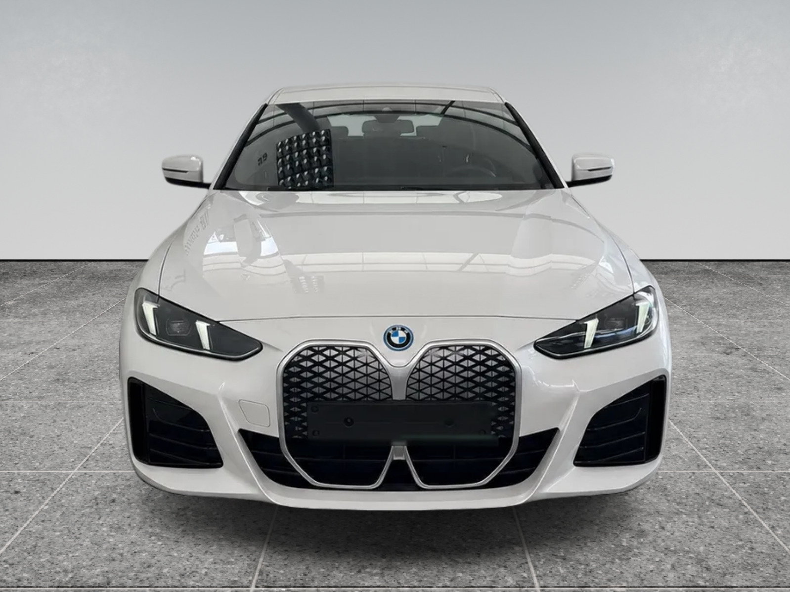 Hvid BMW i4 fra 2025