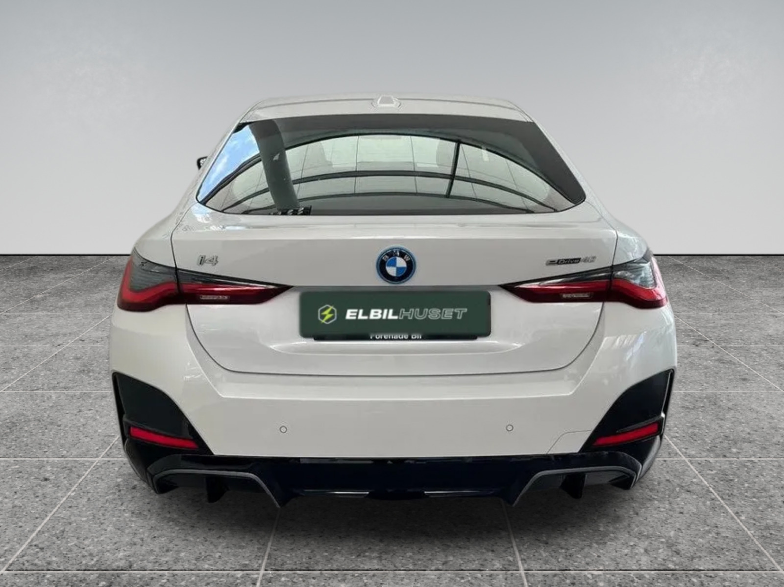 Hvid BMW i4 fra 2025