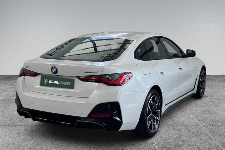 Hvid BMW i4 fra 2025