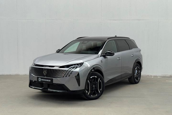 Grå Peugeot e-5008 fra 2025 set udefra