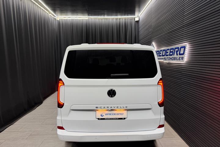 Hvid VW e-Caravelle fra 2025