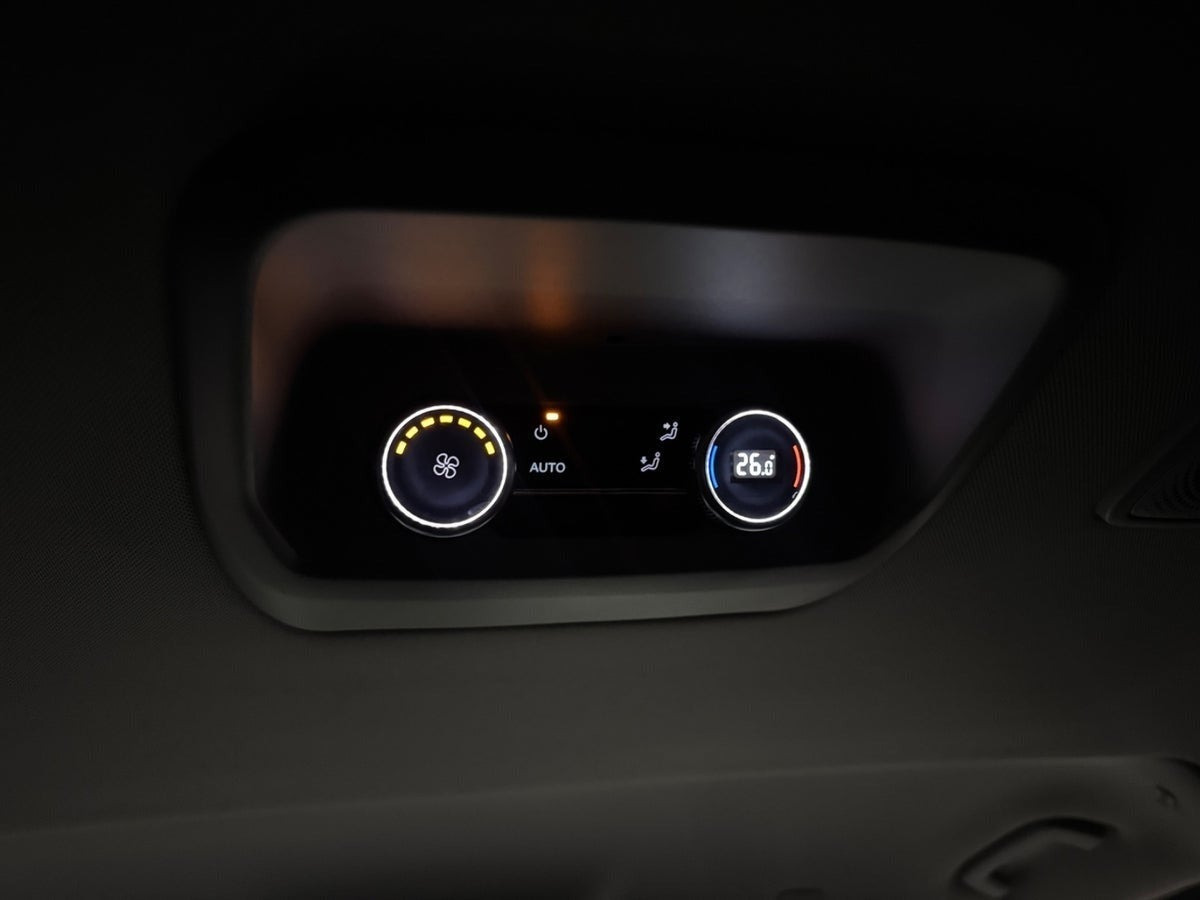 Hvid VW e-Caravelle fra 2025