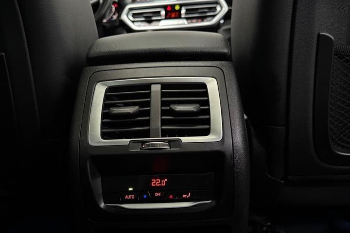 Sort BMW iX3 fra 2023