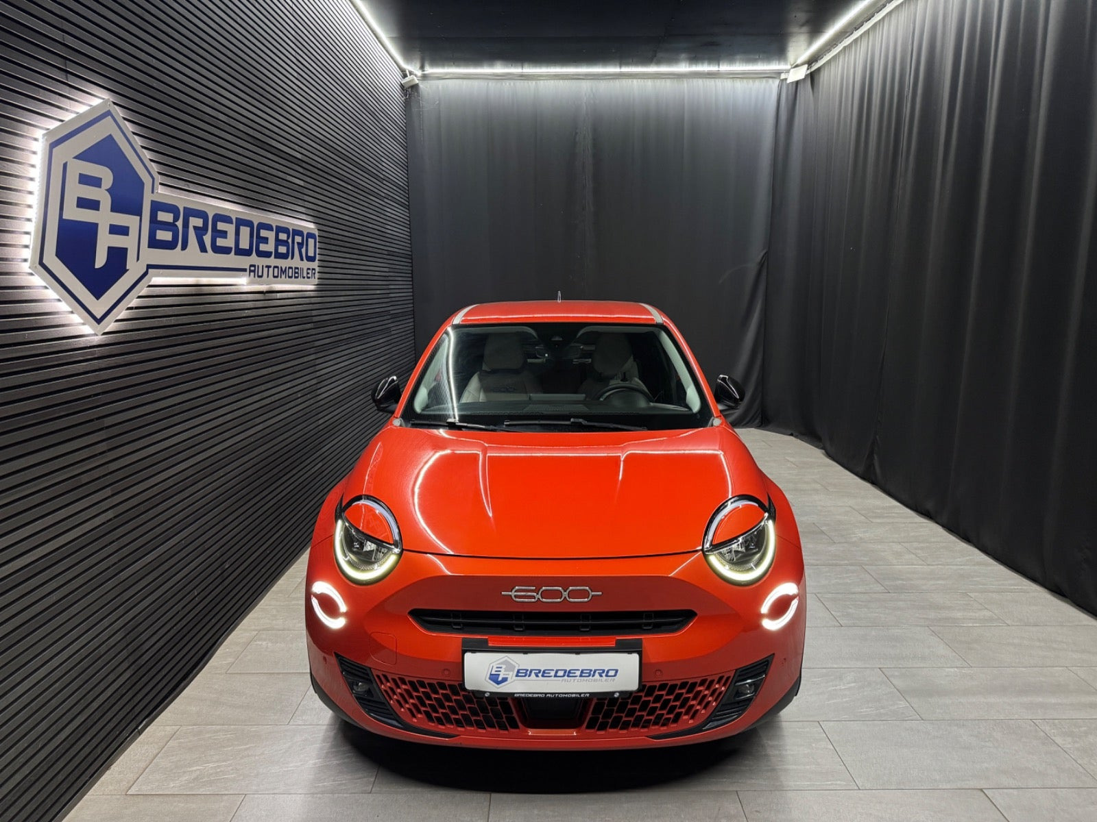 Orange Fiat 600e fra 2024