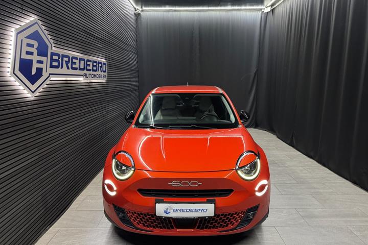 Orange Fiat 600e fra 2024