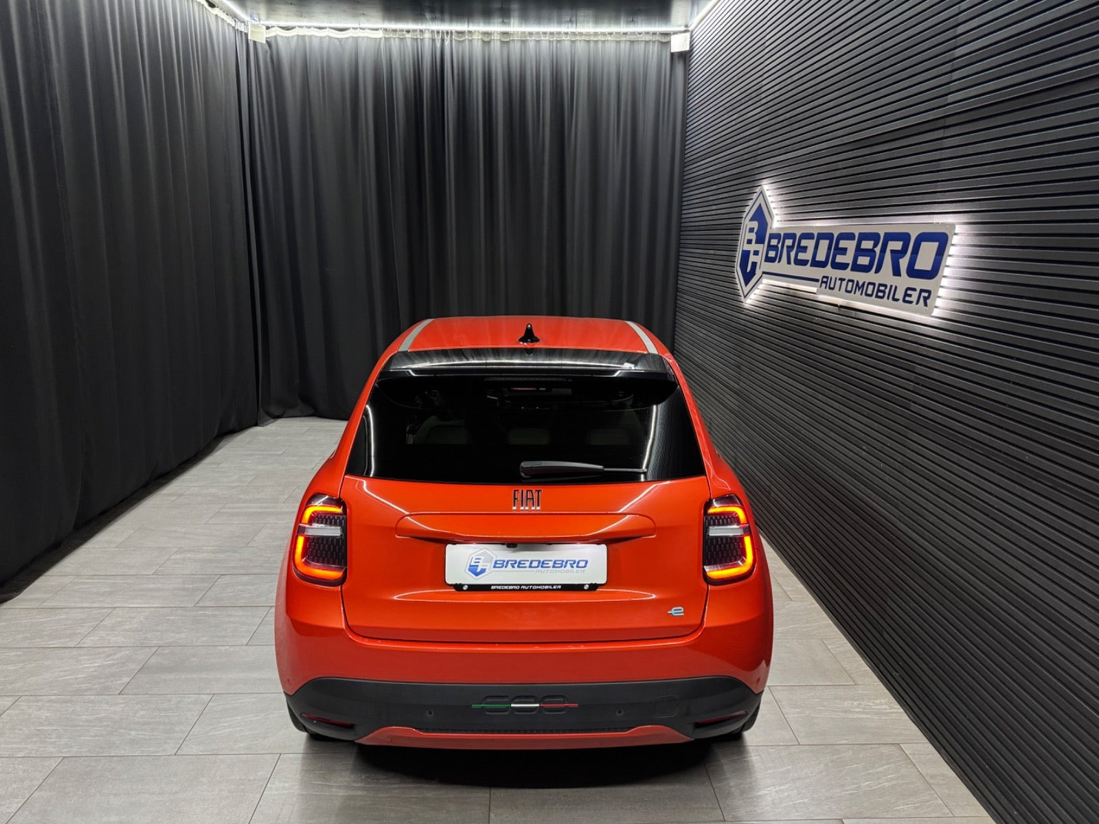 Orange Fiat 600e fra 2024