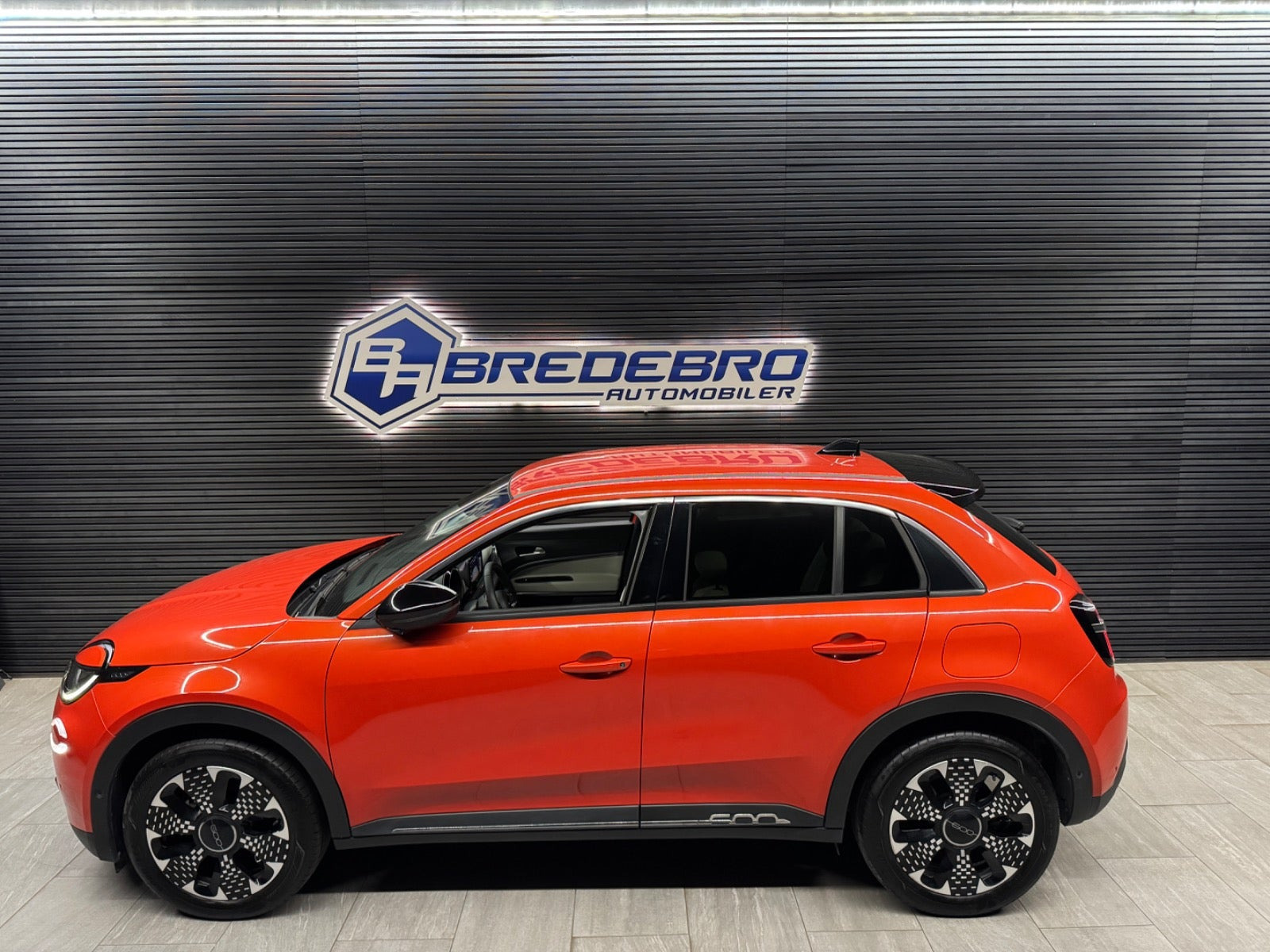 Orange Fiat 600e fra 2024