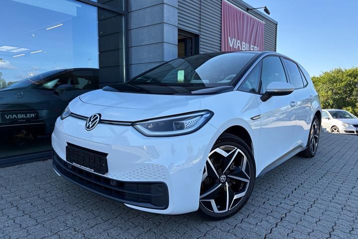 Hvid VW ID.3 fra 2022 set udefra