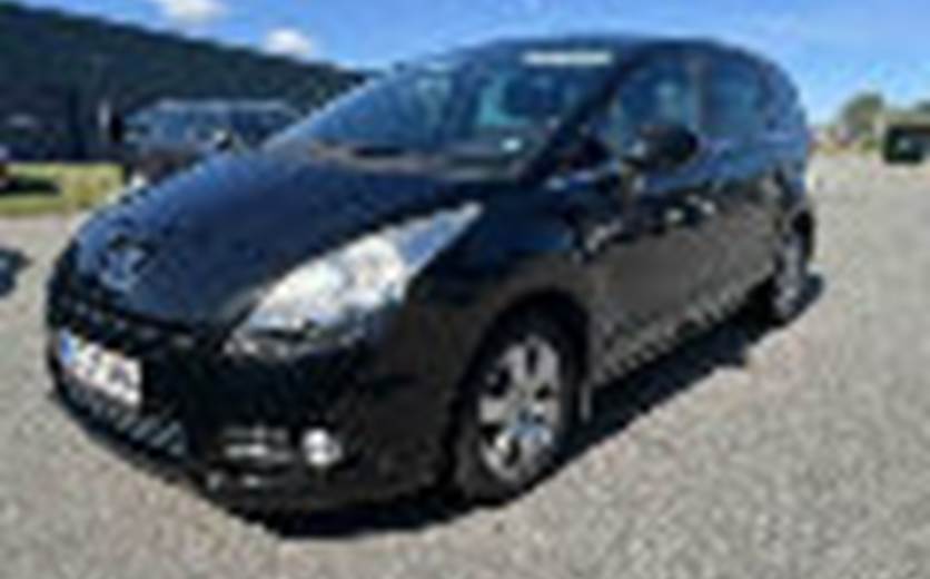 Peugeot 5008 1,6 Premium 156HK 6g