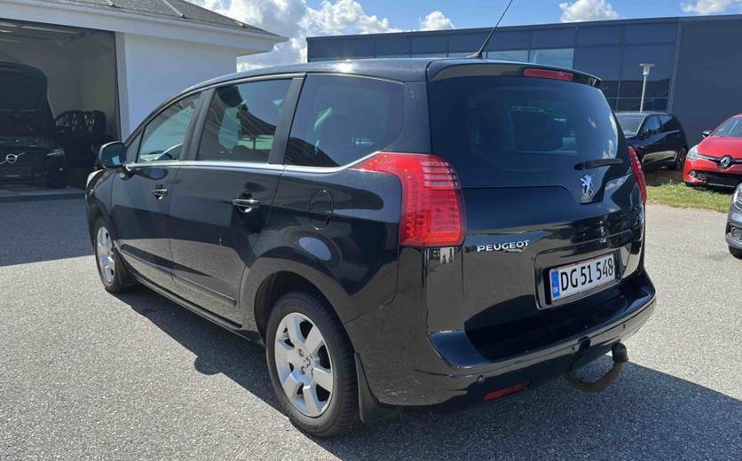 Peugeot 5008 1,6 Premium 156HK 6g