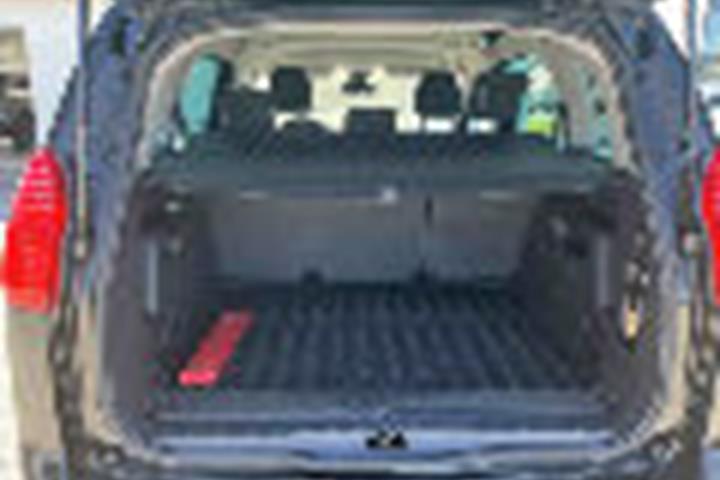 Sort Peugeot 5008 fra 2011