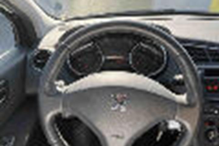 Sort Peugeot 5008 fra 2011