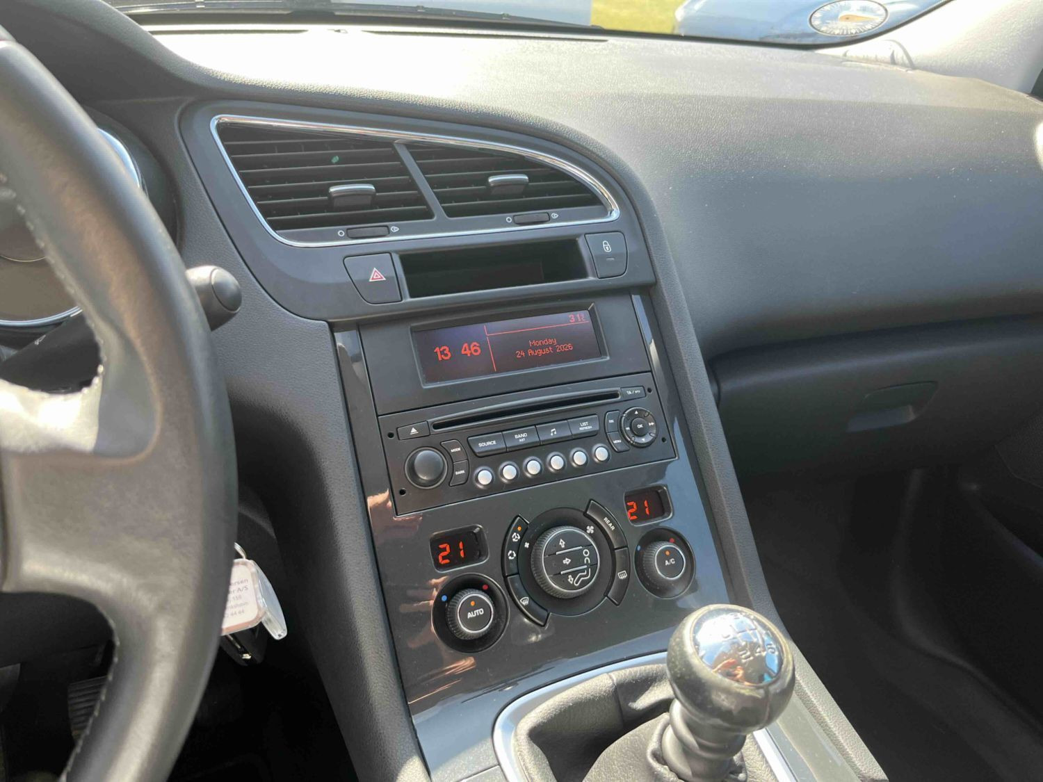 Sort Peugeot 5008 fra 2011