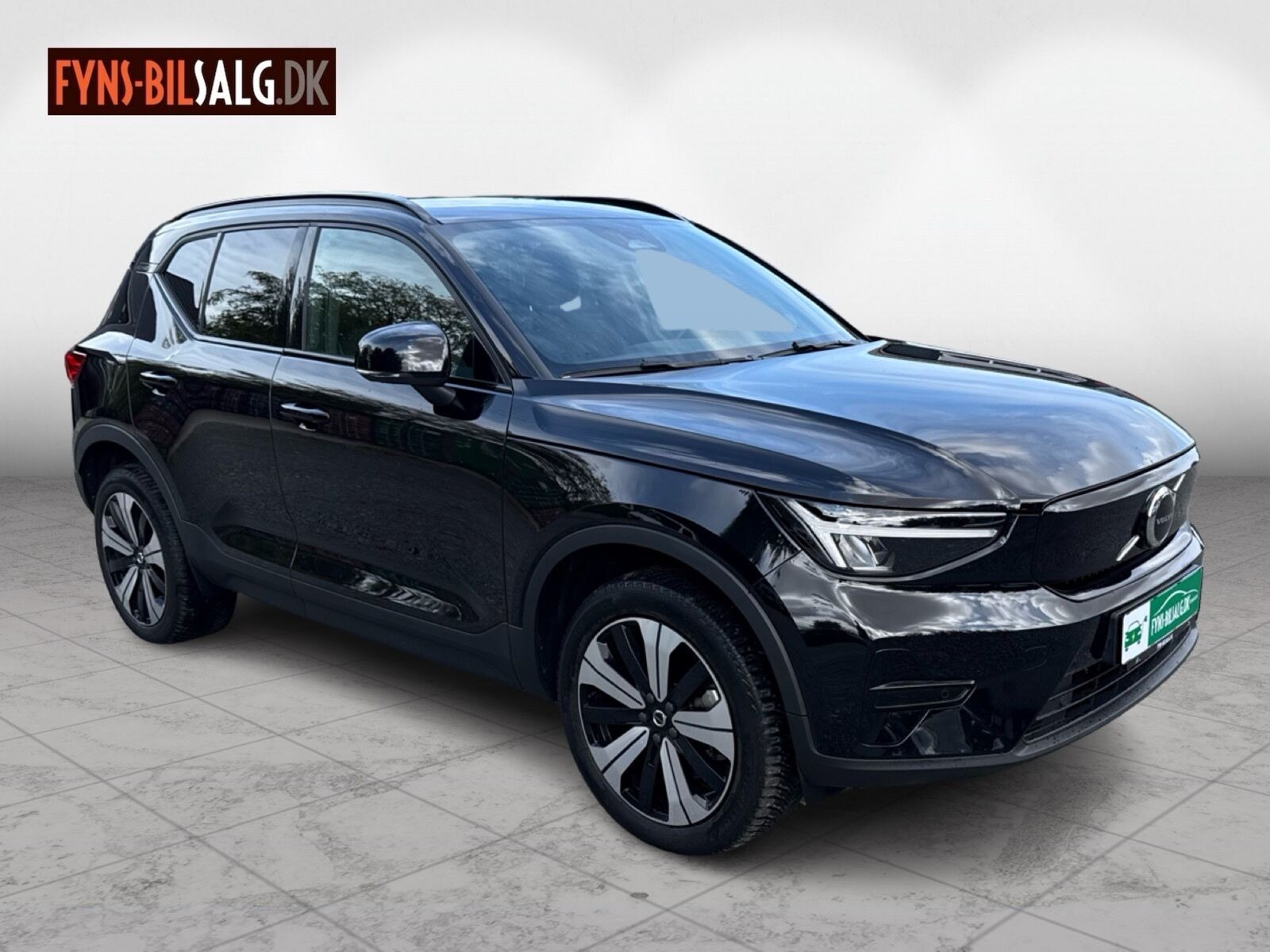 Sort Volvo XC40 fra 2023