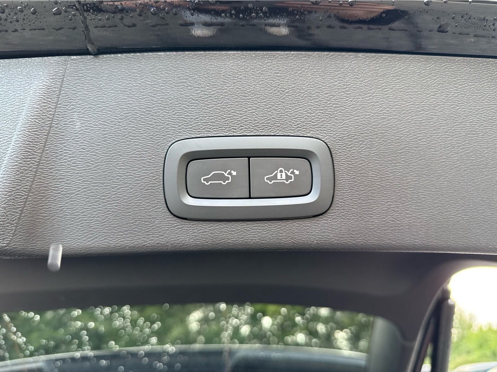 Sort Volvo XC40 fra 2023