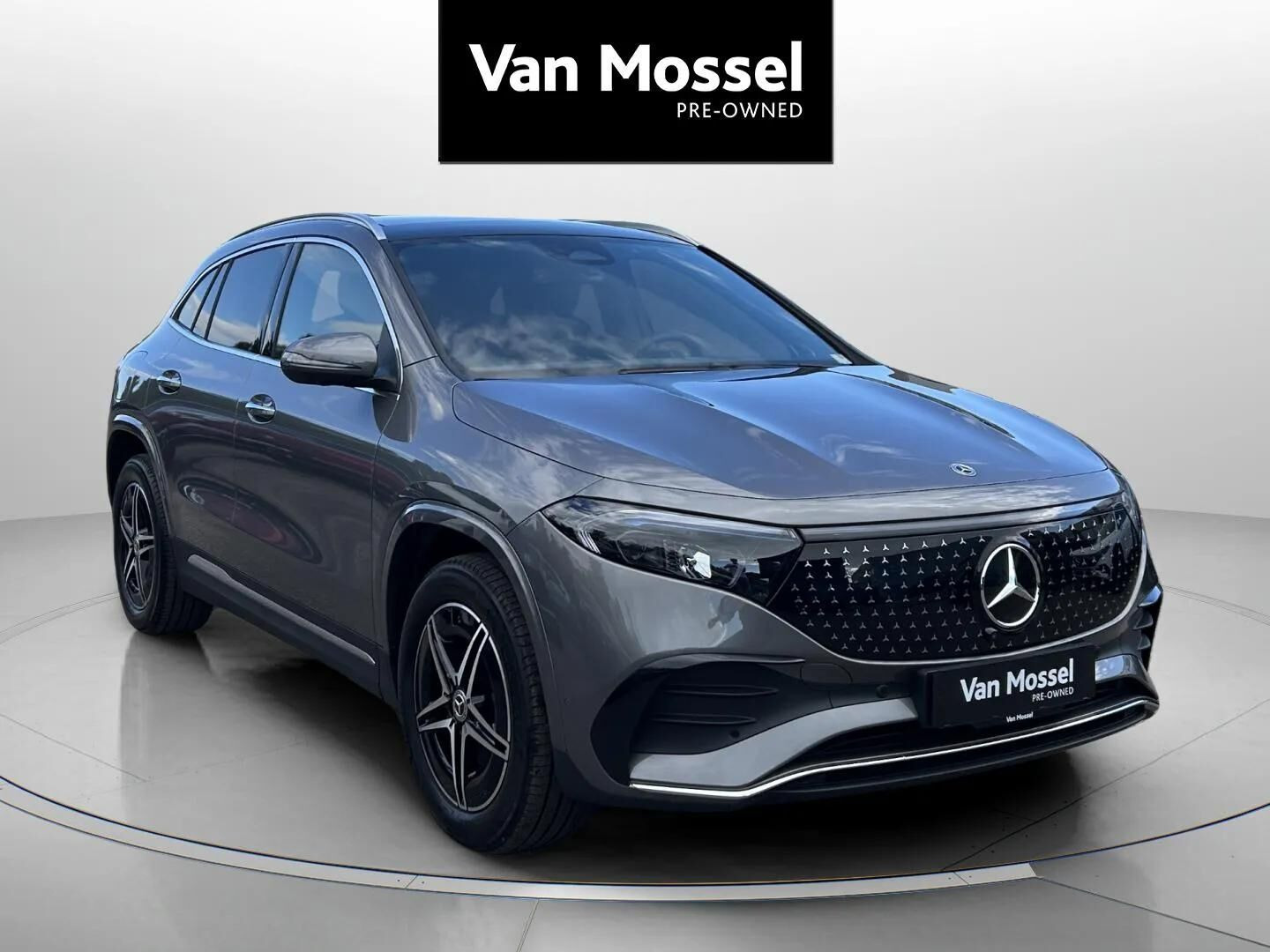 Grå Mercedes EQA 250+ fra 2025