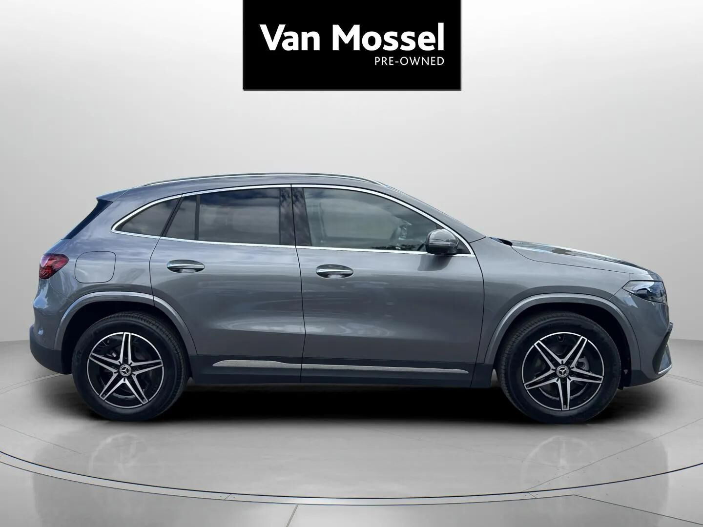 Grå Mercedes EQA 250+ fra 2025