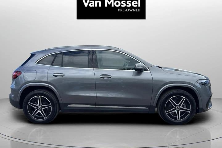 Grå Mercedes EQA 250+ fra 2025