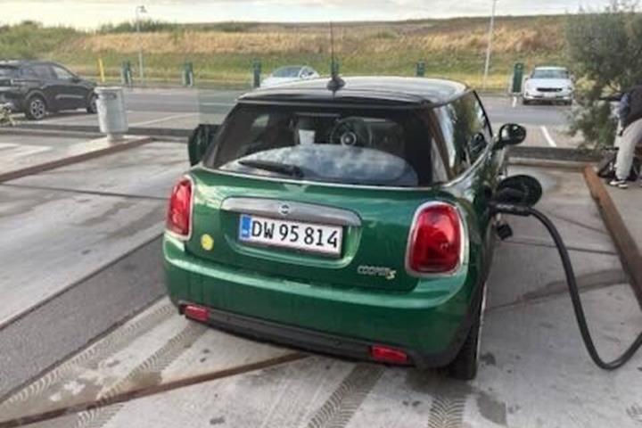 Grøn Mini Cooper SE fra 2021