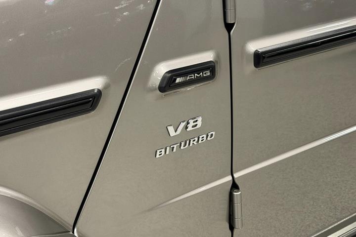 Grå Mercedes G63 fra 2020