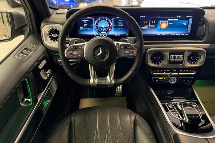 Grå Mercedes G63 fra 2020