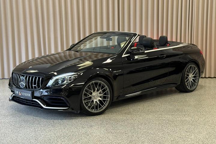 Sort Mercedes C63 fra 2019 set udefra