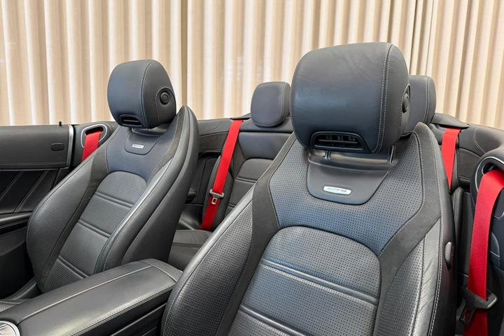 Sort Mercedes C63 fra 2019