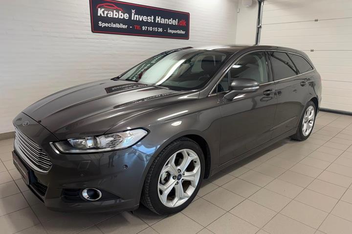 Grå Ford Mondeo fra 2015