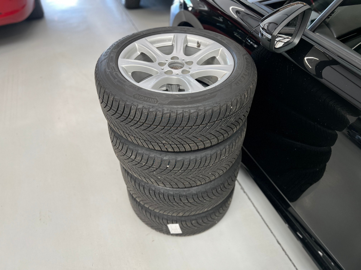 Rød BMW 320d fra 2017