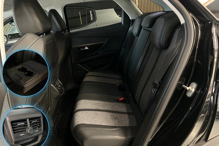 Sort Peugeot 3008 fra 2019