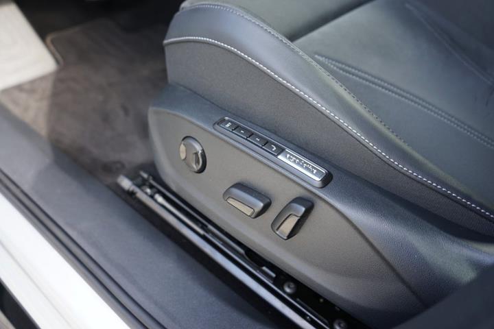 Blå VW ID.7 fra 2025