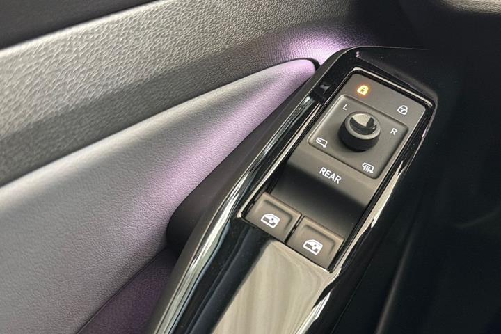 Grå VW ID.4 fra 2023