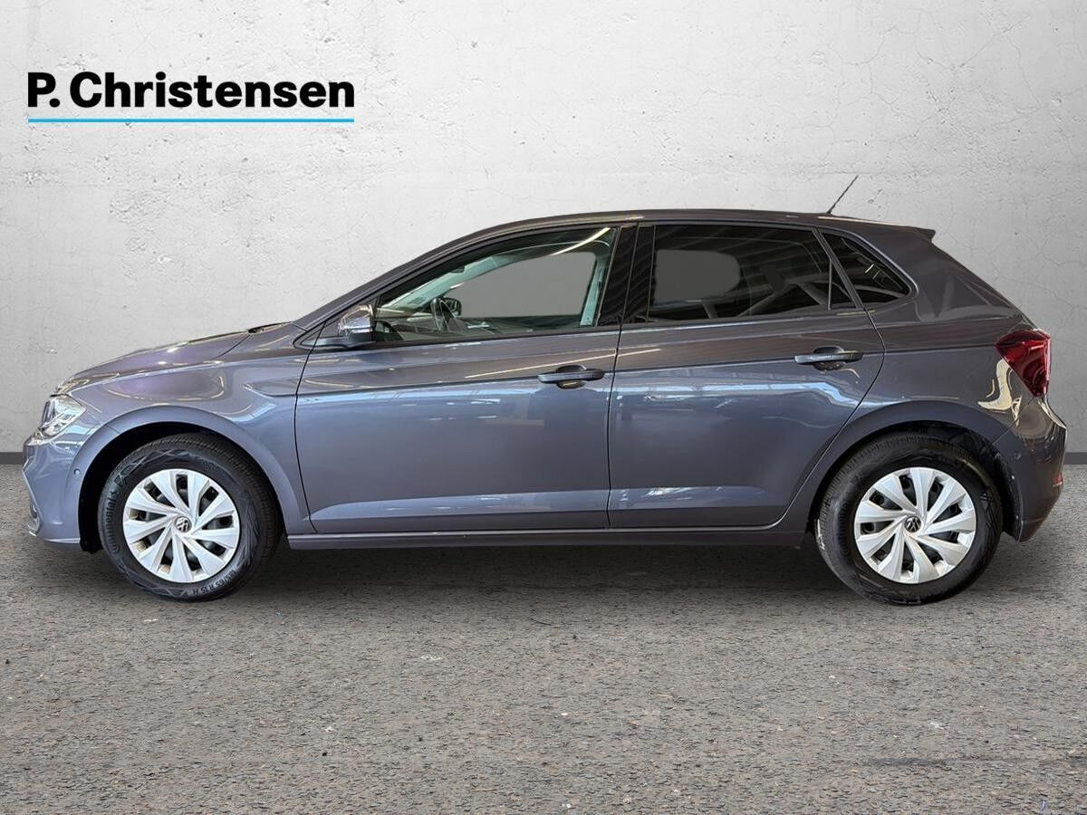 Grå VW Polo fra 2023