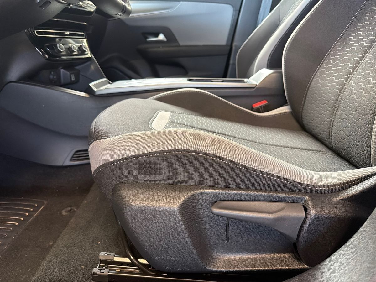 Sort Opel Mokka-e fra 2025