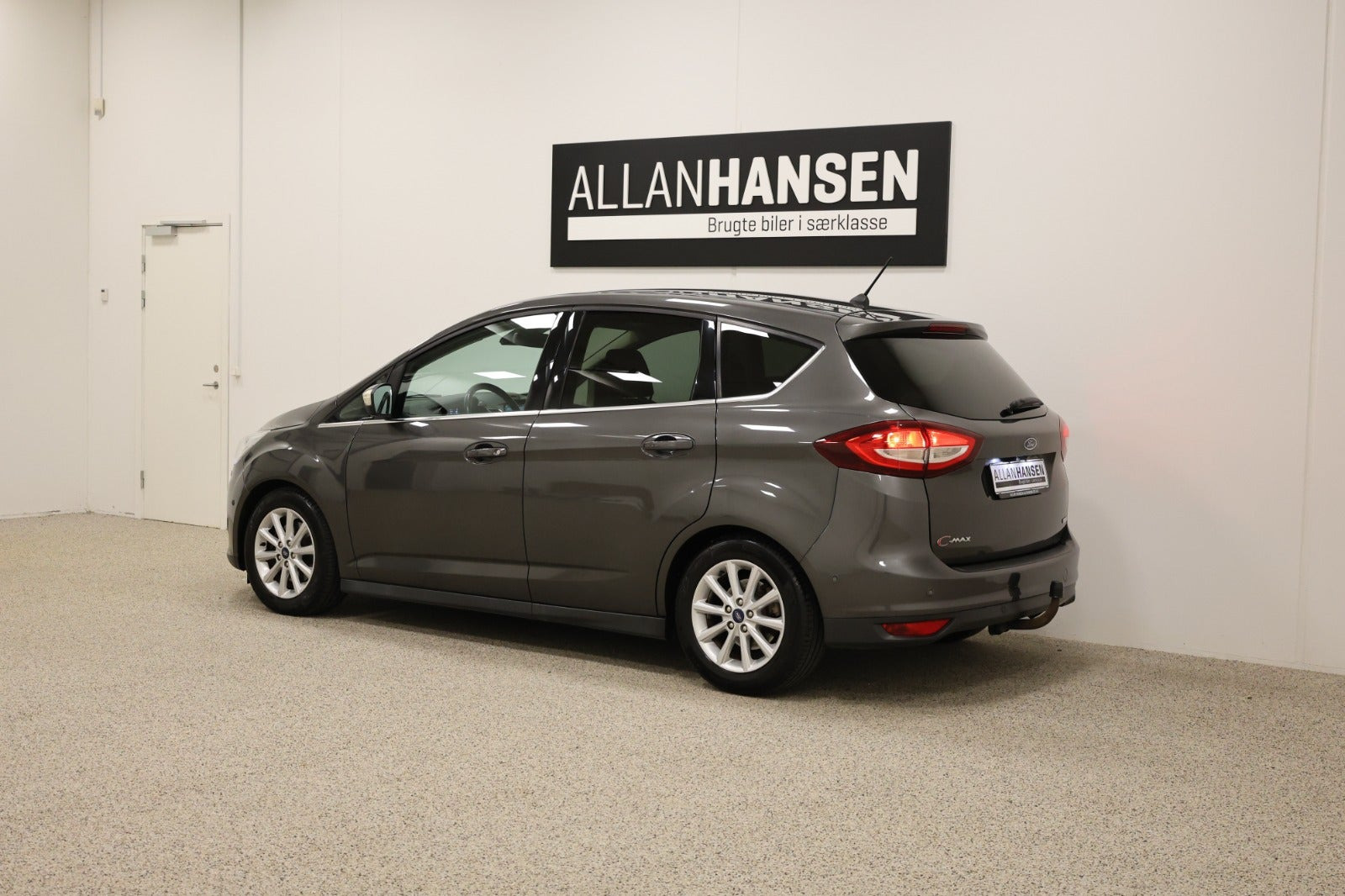 Grå Ford C-MAX fra 2018