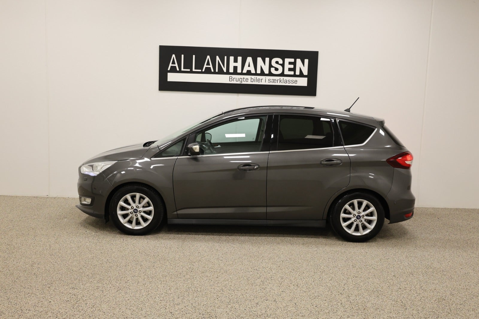 Grå Ford C-MAX fra 2018