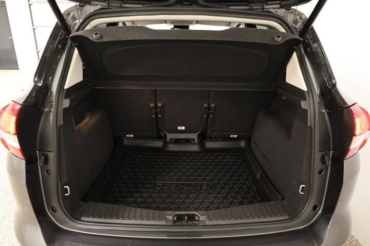 Grå Ford C-MAX fra 2018