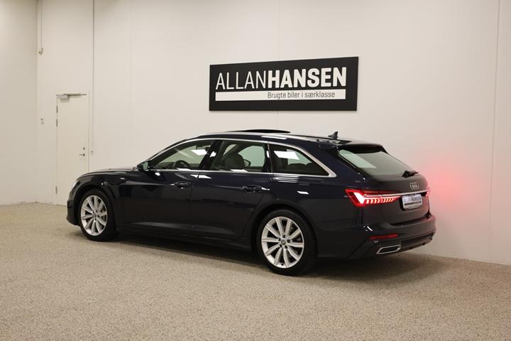 Blå Audi A6 fra 2019