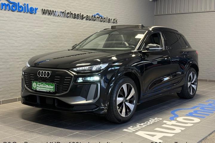 Sort Audi Q6 e-tron fra 2025